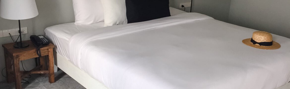 100% Cotton Fitted bedsheets Set in dubai - deep pockets - king size Bed Sheet